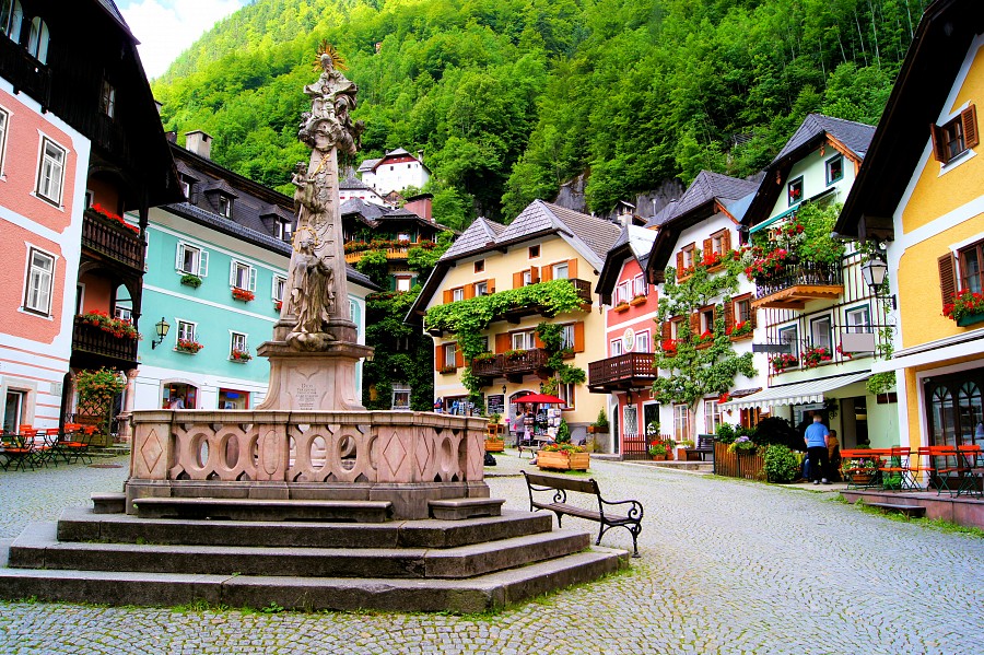 hallstat-market-square
